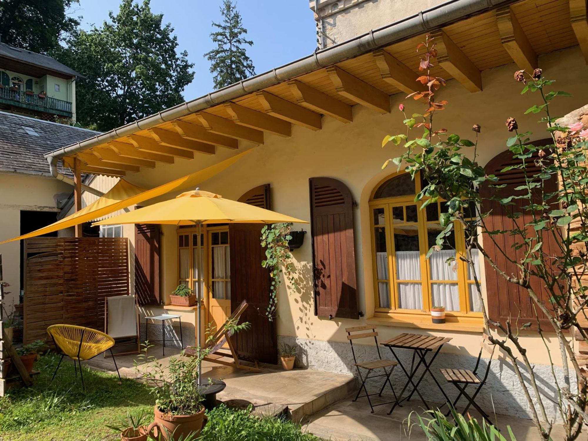 Charmant Appartement Sur Cour, Le Berlingott Bagnères-de-Bigorre Kültér fotó